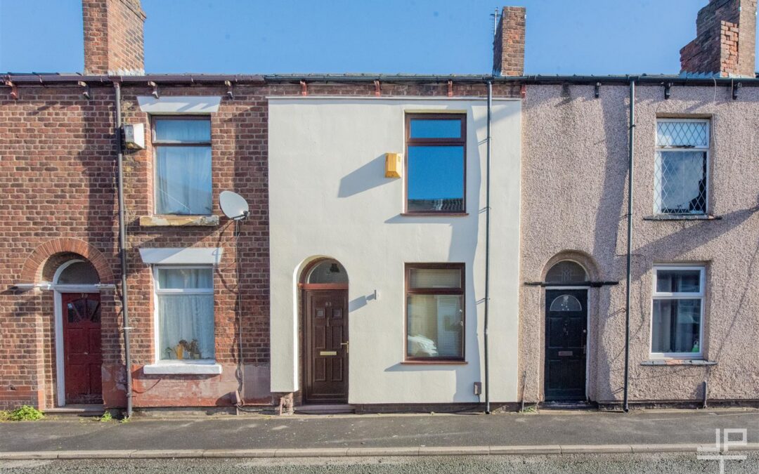 Chapel Green Road, Hindley, Wigan, WN2 3LR